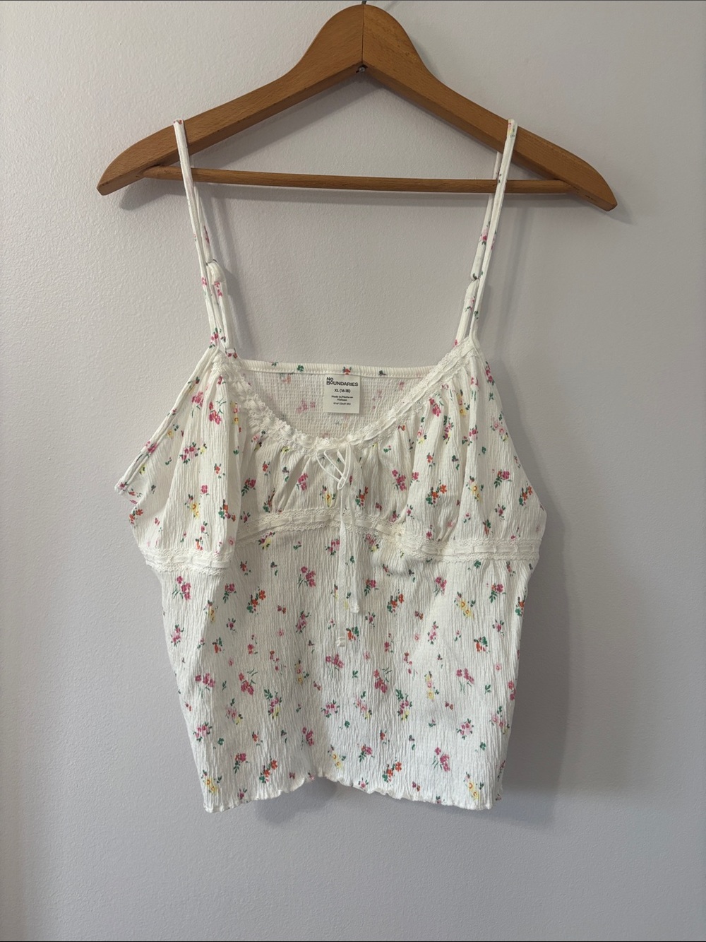 NWT No Boundaries White Floral Lace-Trim Spaghetti Strap Cami